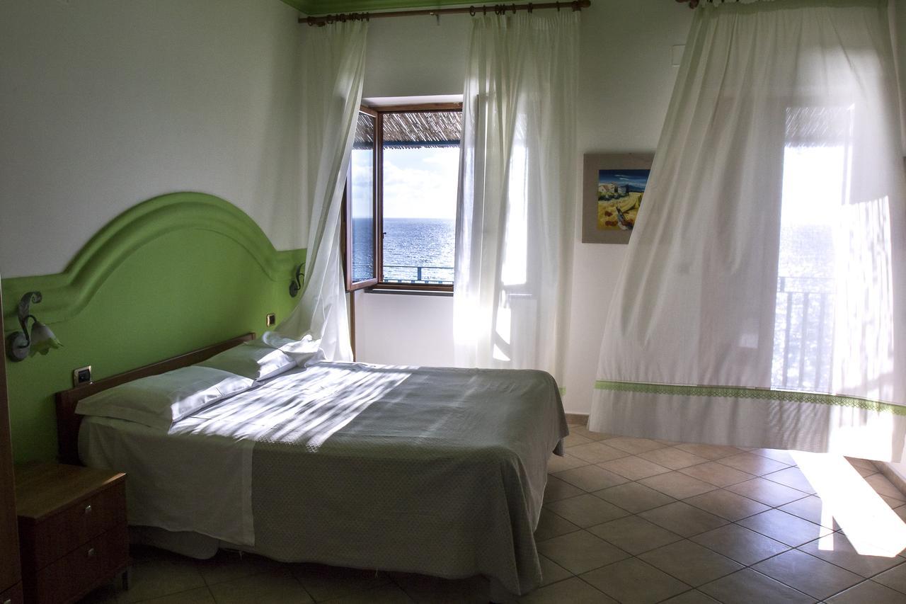 مبيت وإفطار فيكو إيكوينس Oasi Relais المظهر الخارجي الصورة