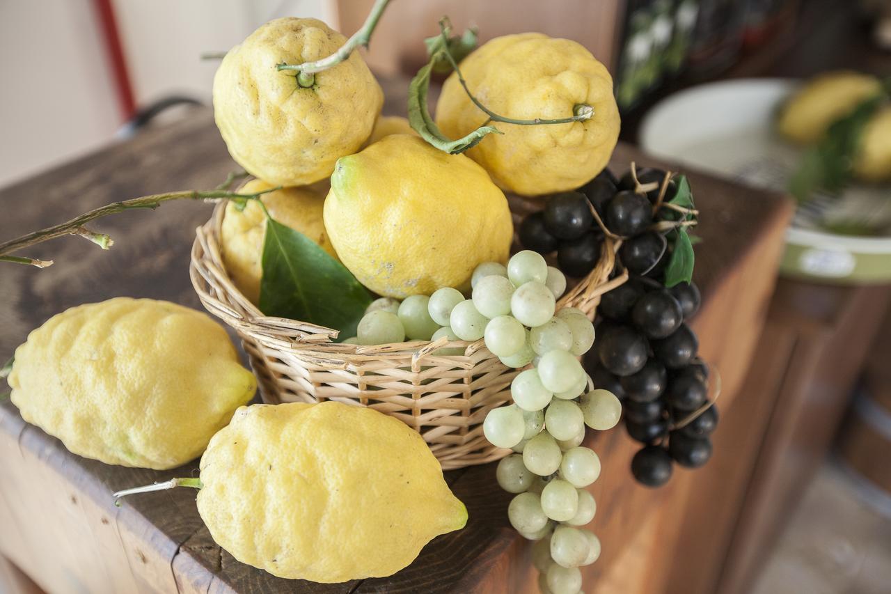 مبيت وإفطار فيكو إيكوينس Oasi Relais المظهر الخارجي الصورة